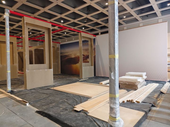 Stand under construction in the exhibition hall